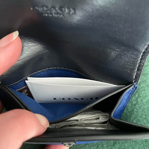 Coach Flip Card Case - Picture 6 of 13
